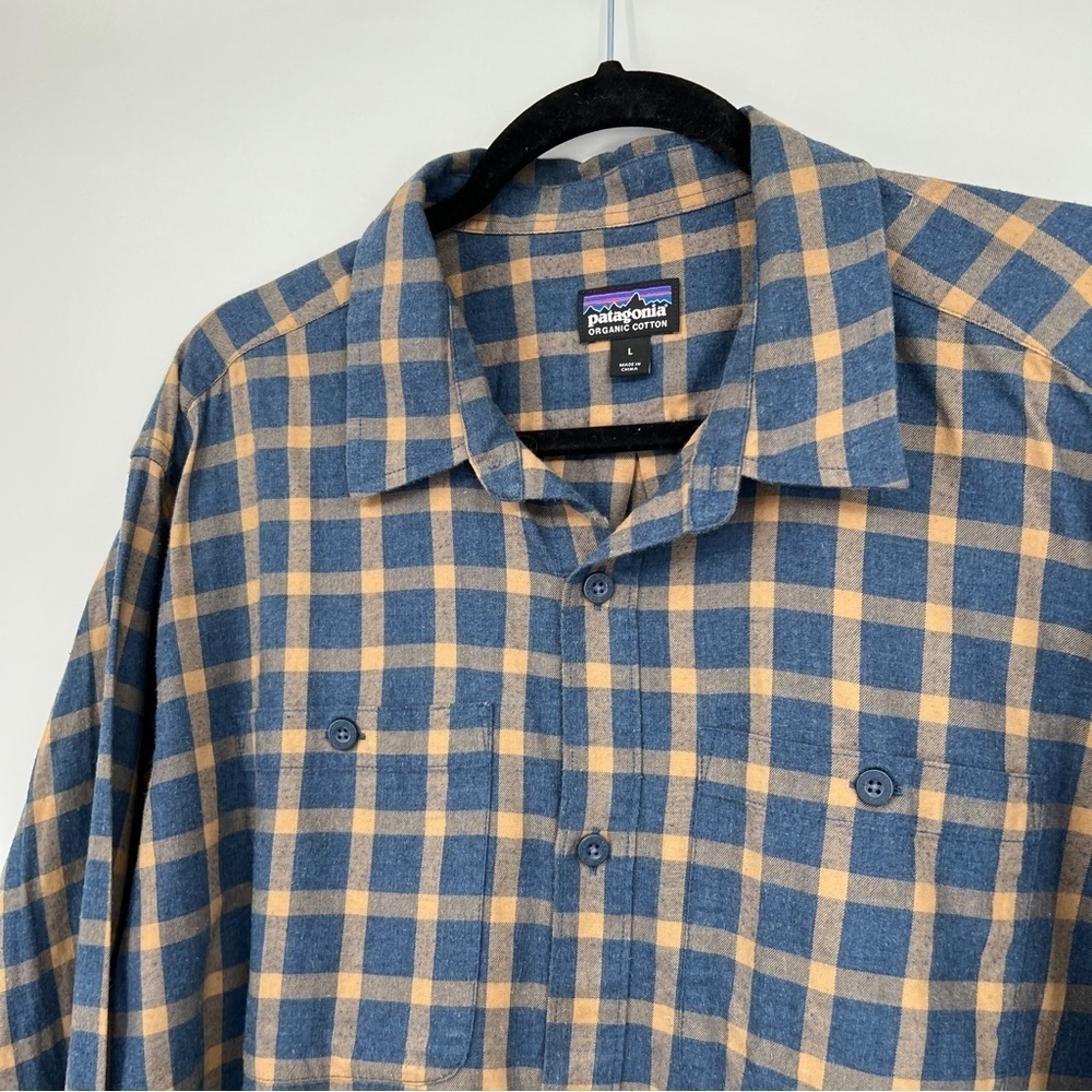 Patagonia Men's Plaid Striped Collared Long Sleeve Organic Cotton Buttondown - Picture 5 of 12